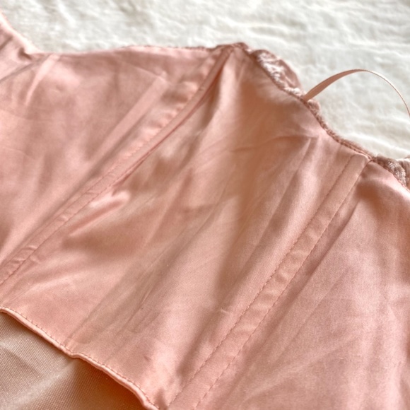 NWT Velvet Pink Top from Francesca’s Size Medium - Picture 12 of 16